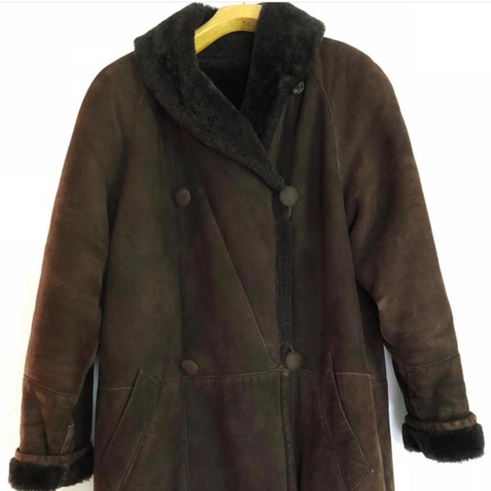 Beautiful and warm chocolate brown shearling coat